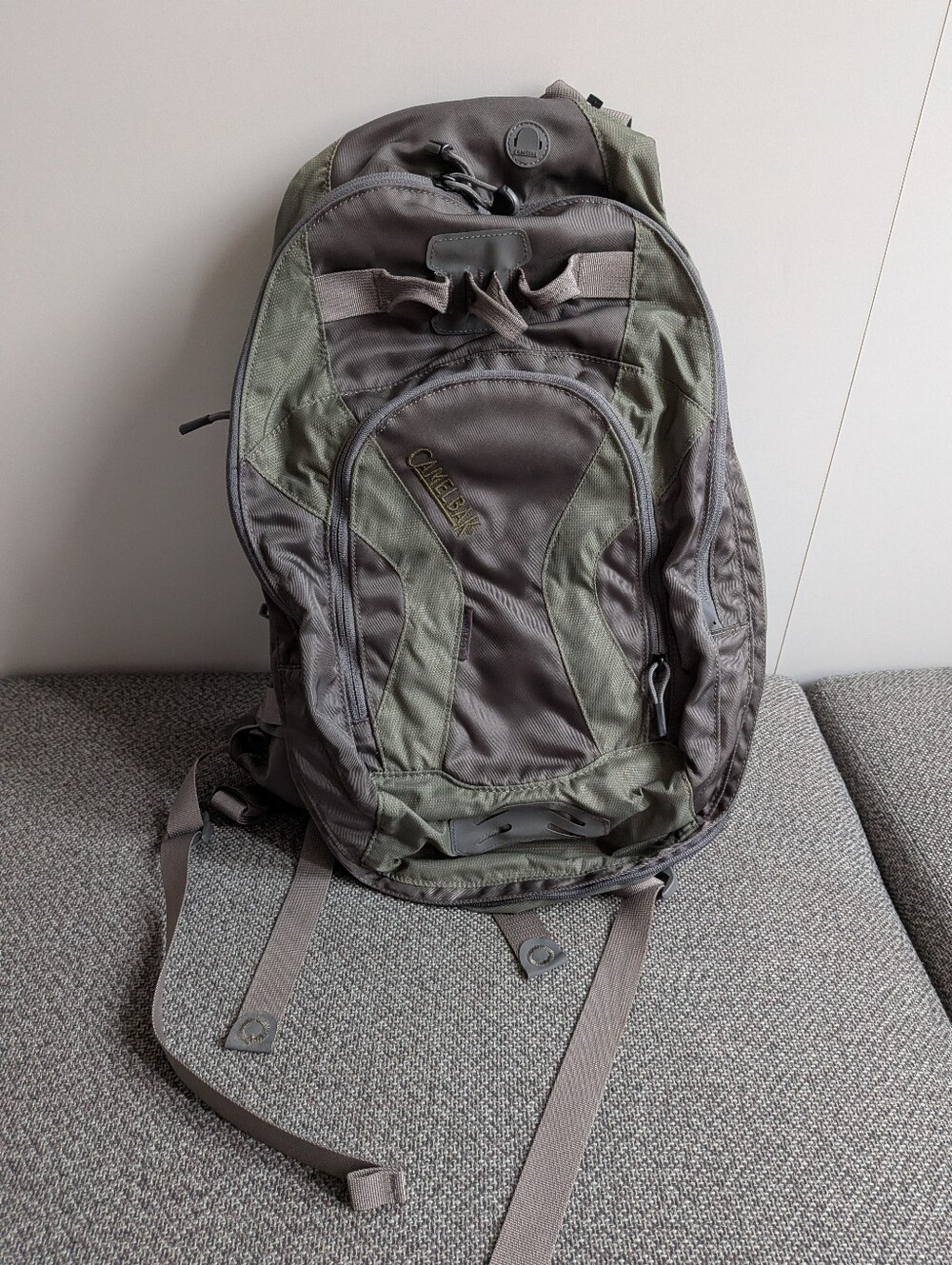 Camelbak Snoblast winter snow sports hydration bag backpack